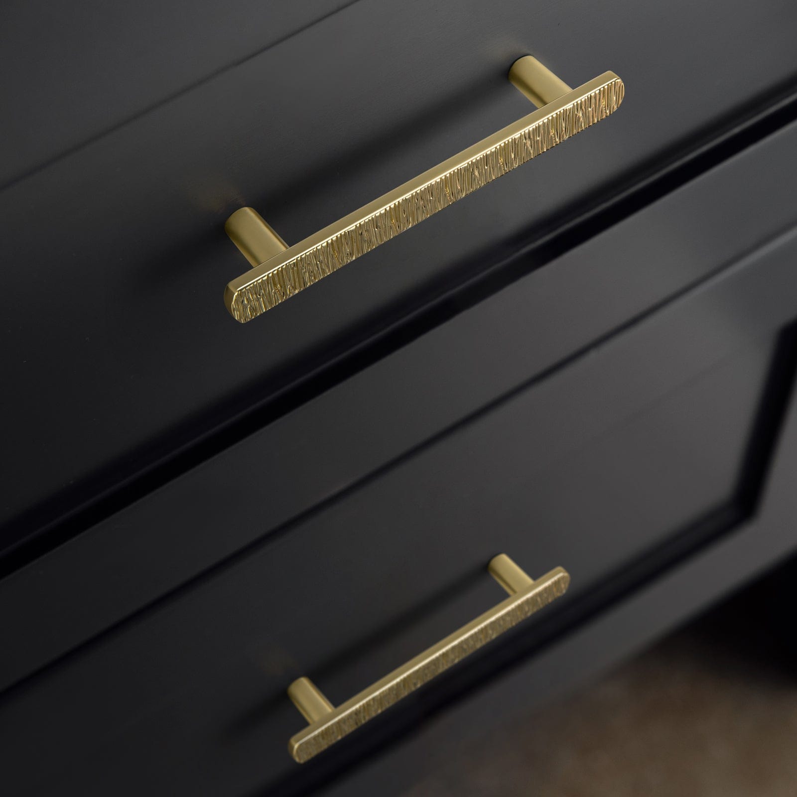 Goo-Ki Striped Hammerline Cabinet Pulls Light Luxury Elegant Kitchen Hardware